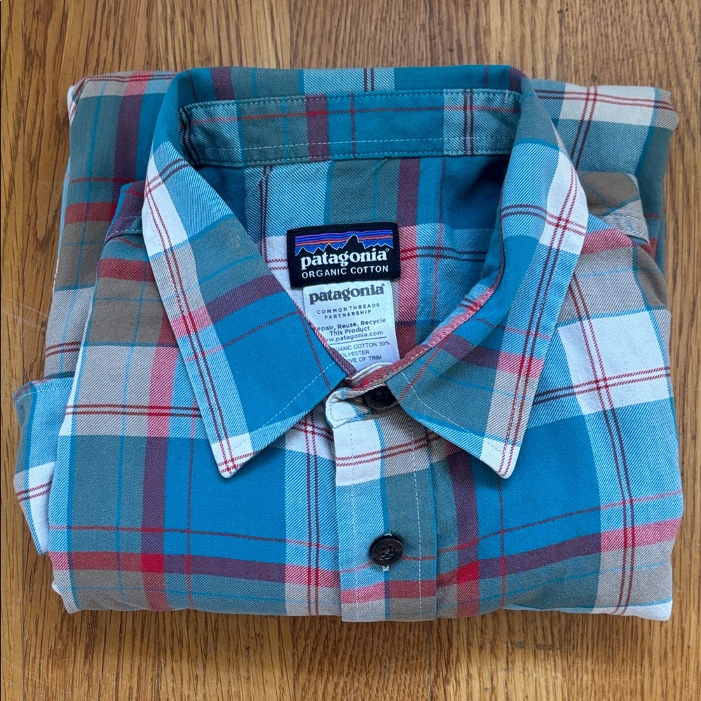 Patagonia Men's Teal and Red Plaid Shirt
